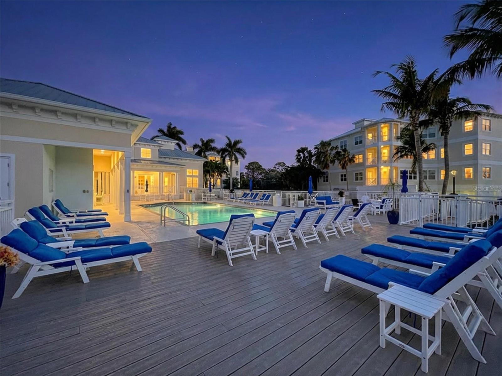 PALMA SOLA BAY CLUB - Residential