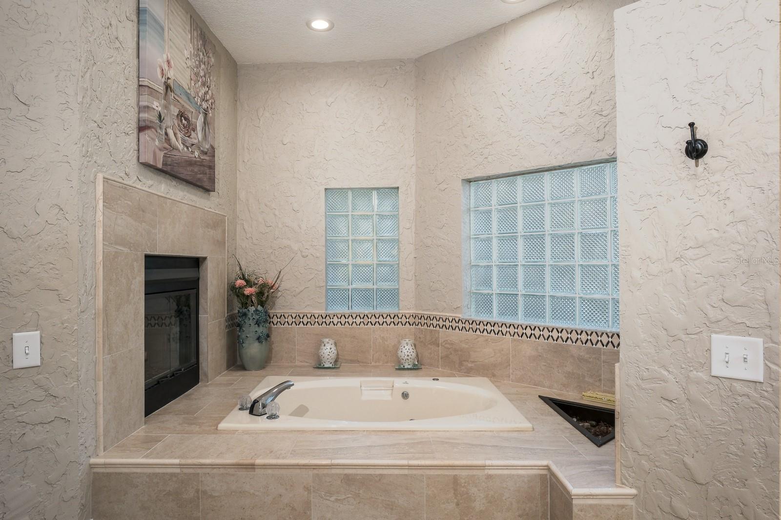 DEERPATH UNIT ONE - Residential