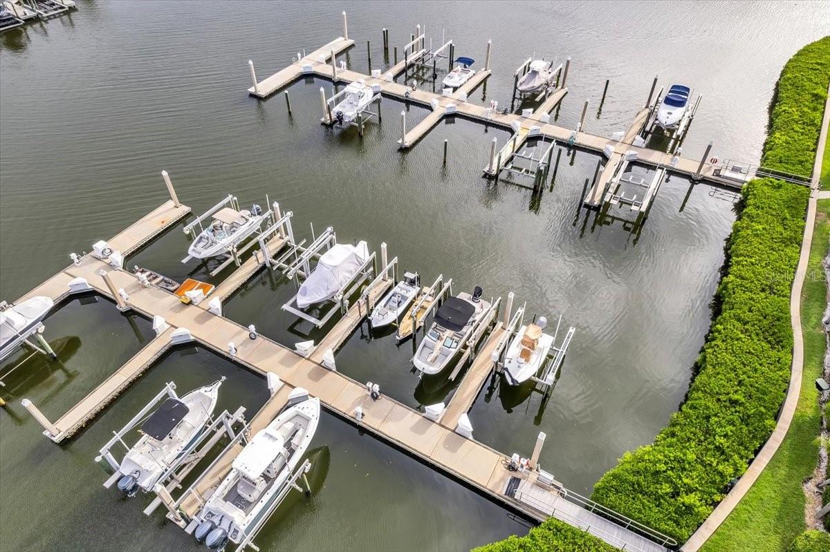 SPINNAKER COVE TWNHMS - Residential