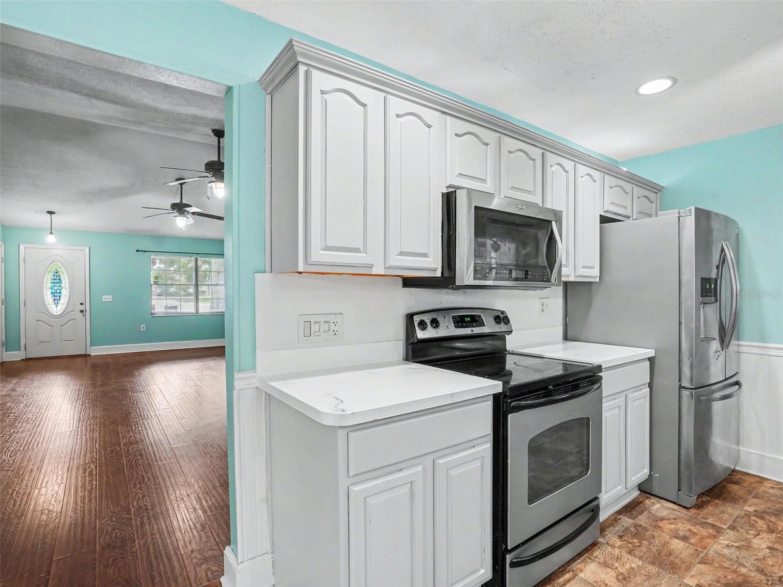 OAKS OF LAKELAND THE - Residential