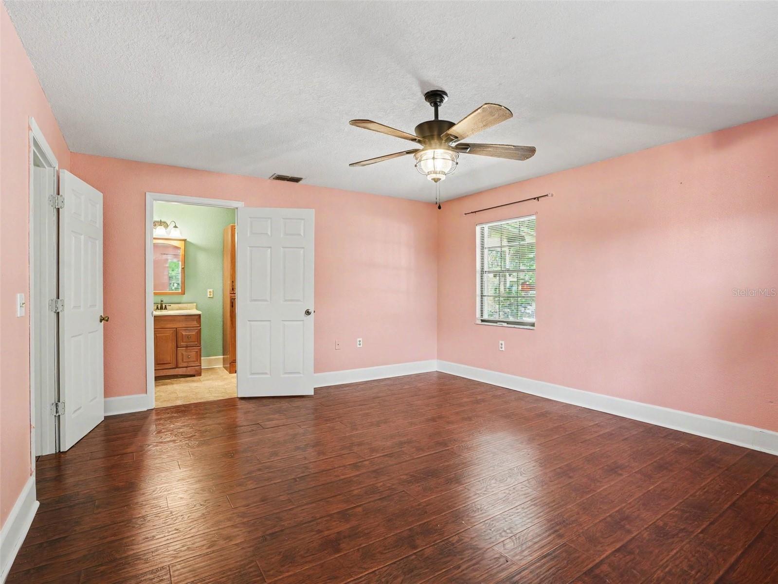 OAKS OF LAKELAND THE - Residential