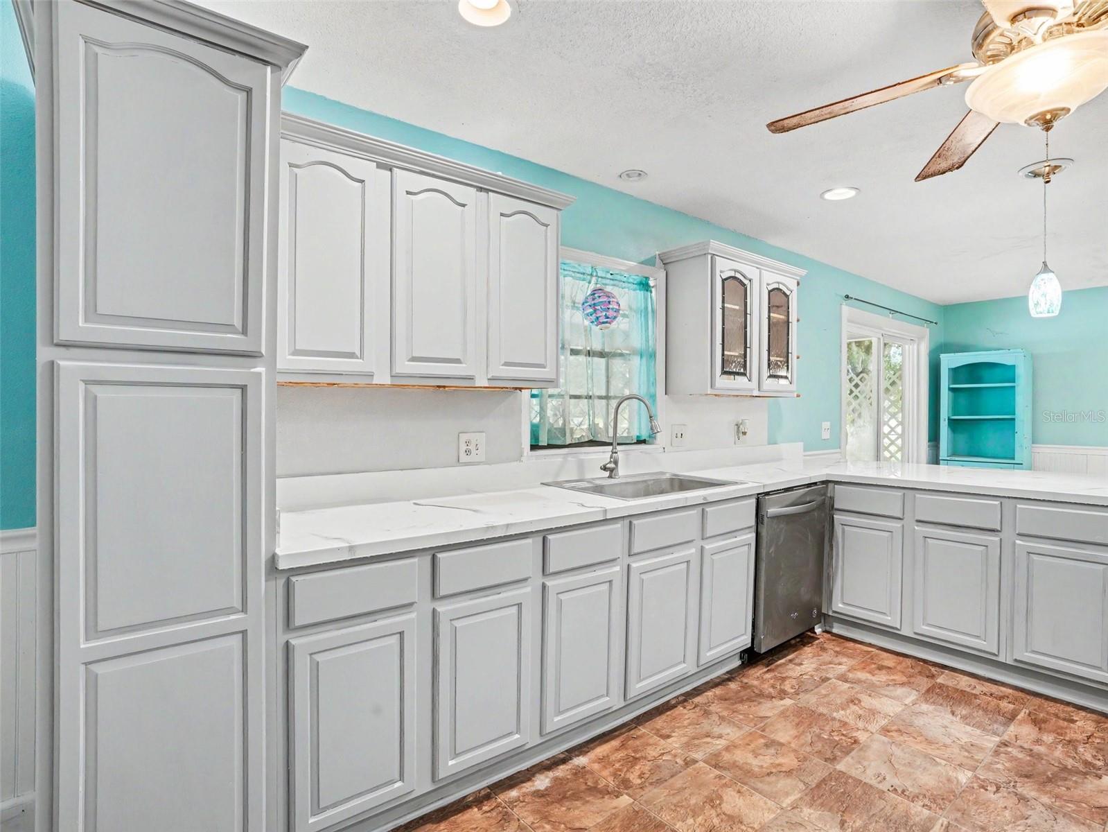 OAKS OF LAKELAND THE - Residential