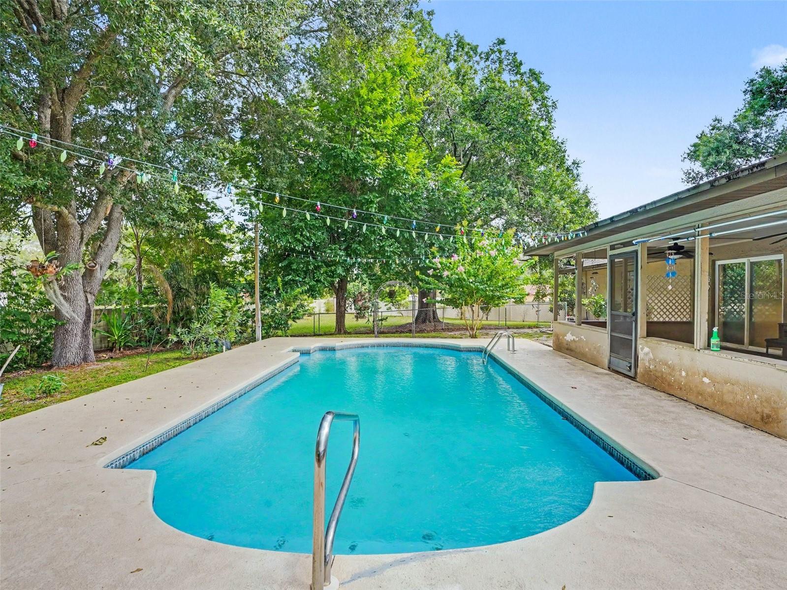 OAKS OF LAKELAND THE - Residential