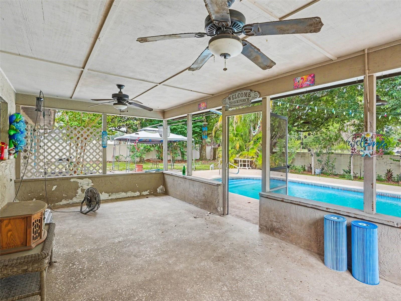 OAKS OF LAKELAND THE - Residential