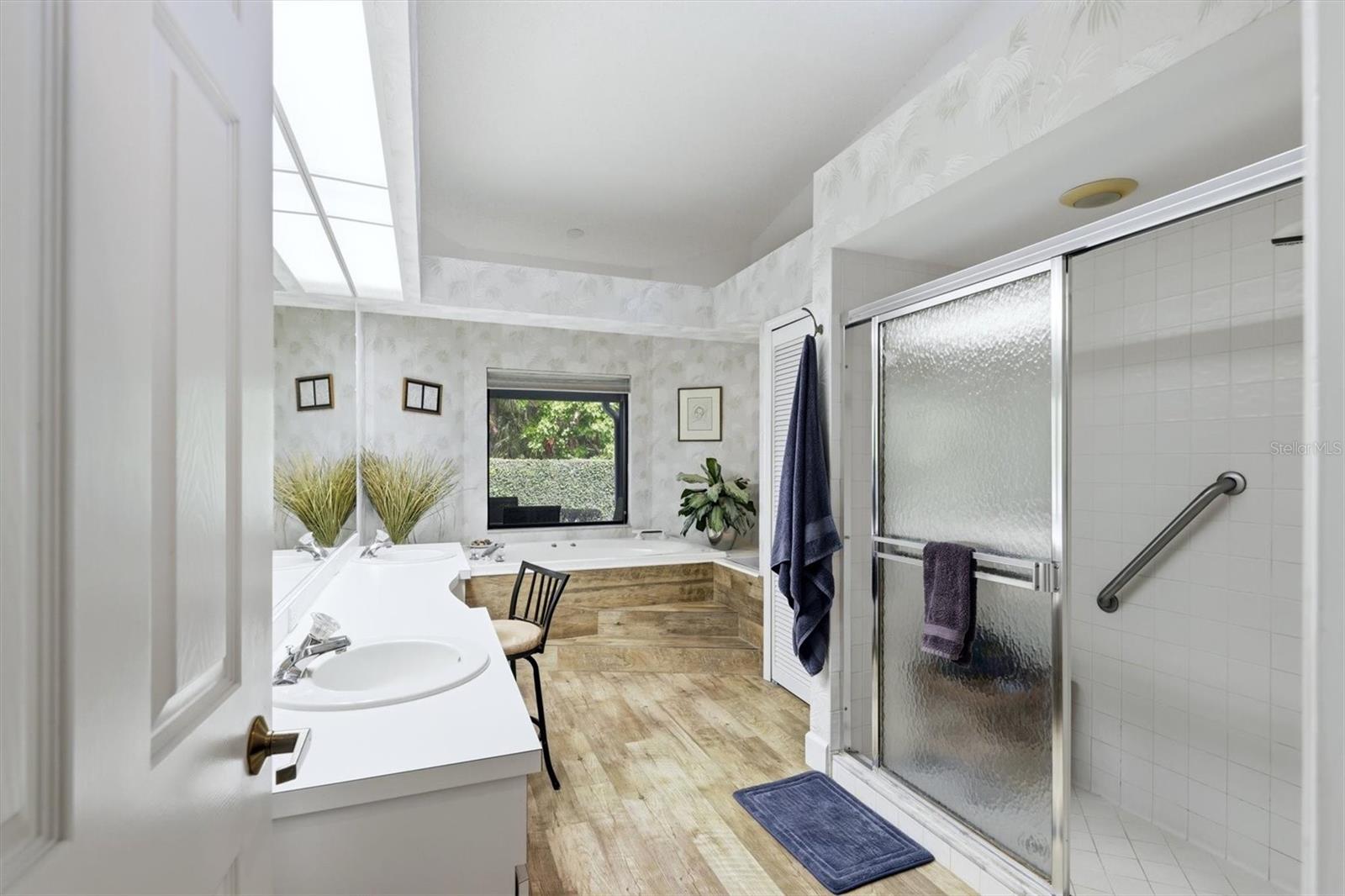 WOODBRIDGE ESTATES - Residential