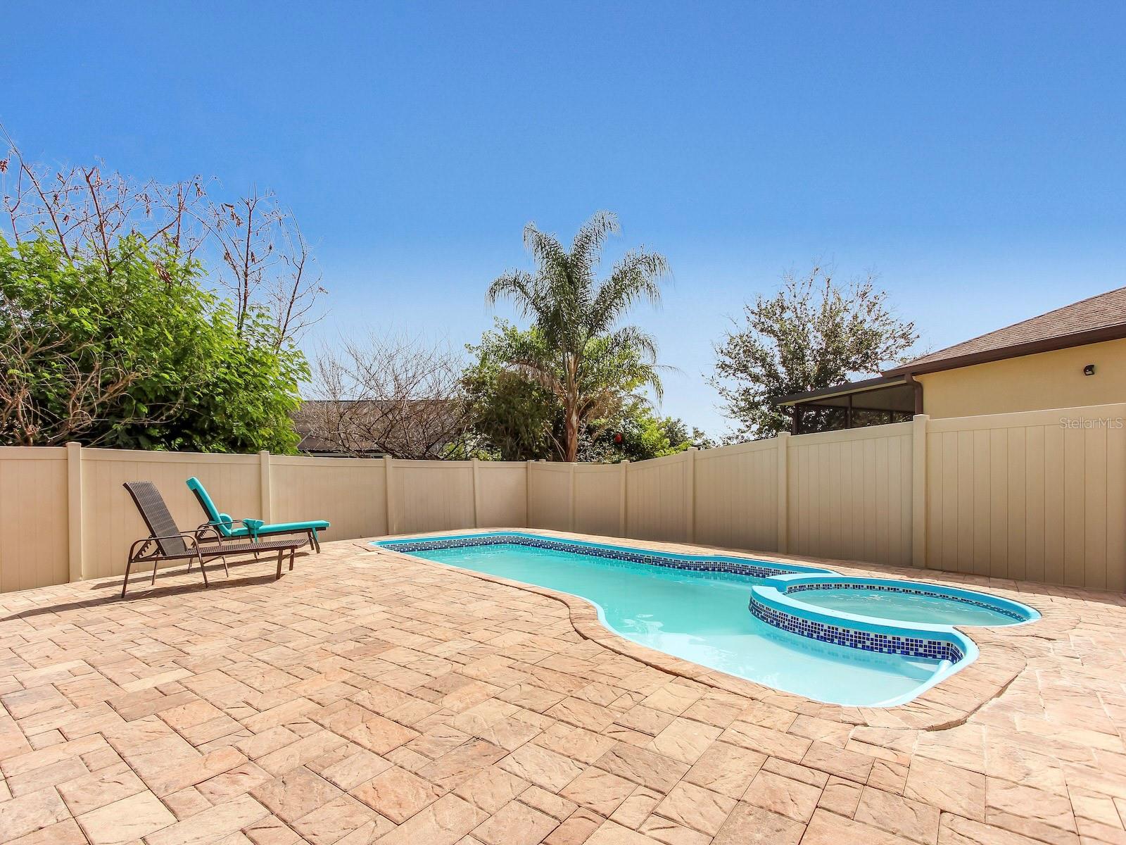 EAGLE MEADOW - Residential