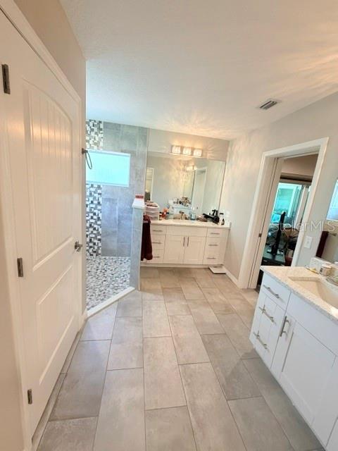 KENILWORTH - Residential