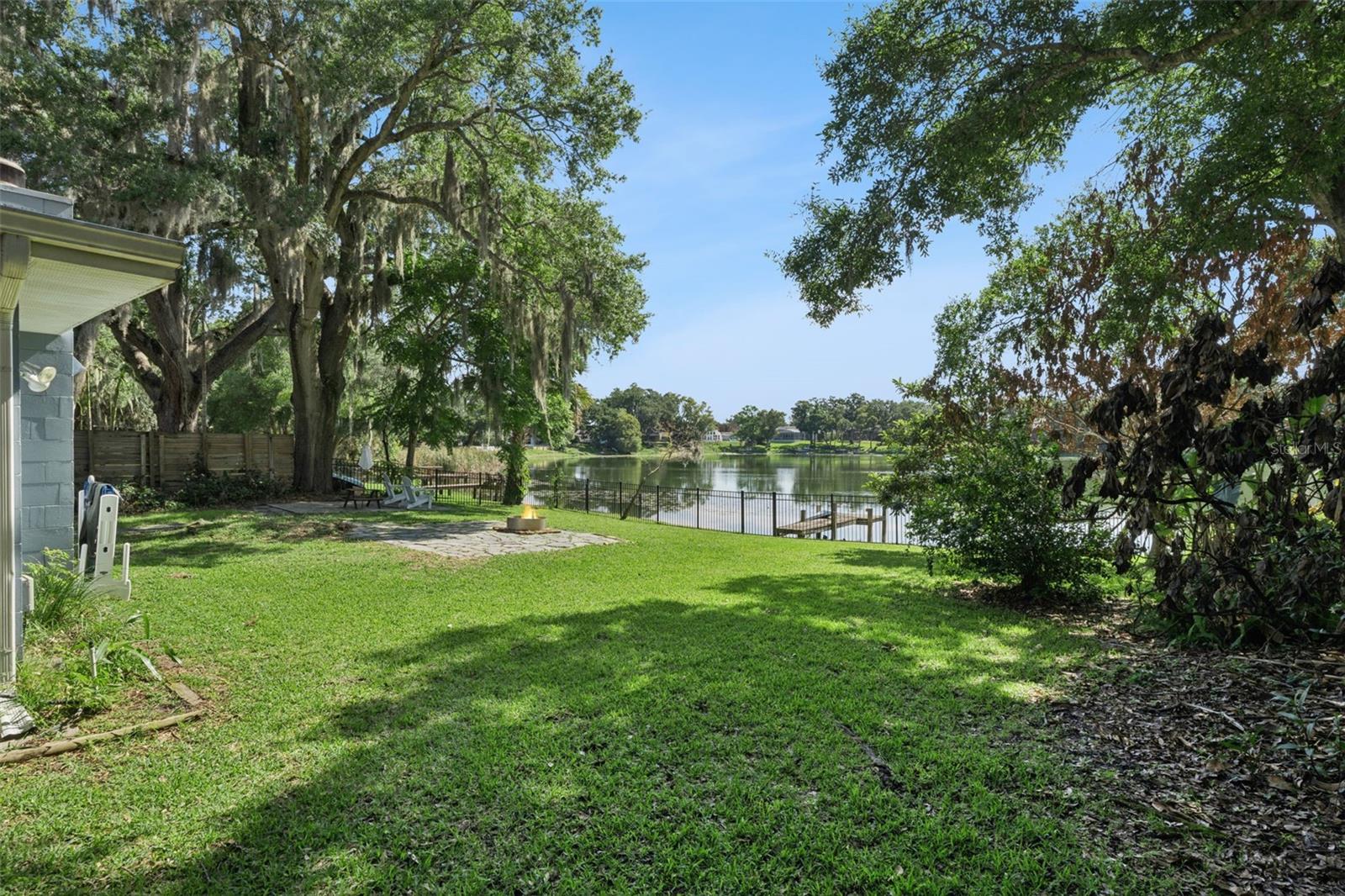 ROBERTA PLACE - Residential