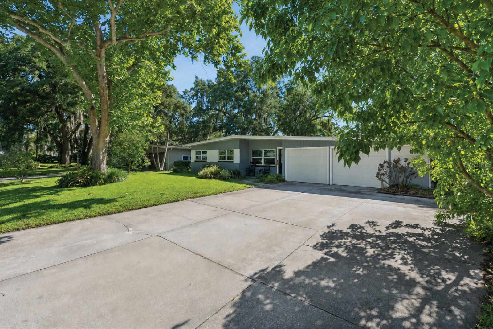 ROBERTA PLACE - Residential