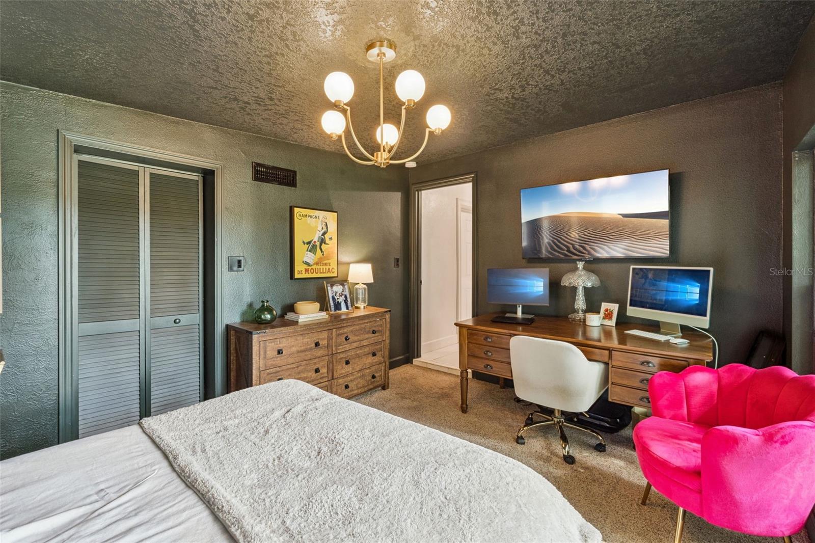 ROBERTA PLACE - Residential