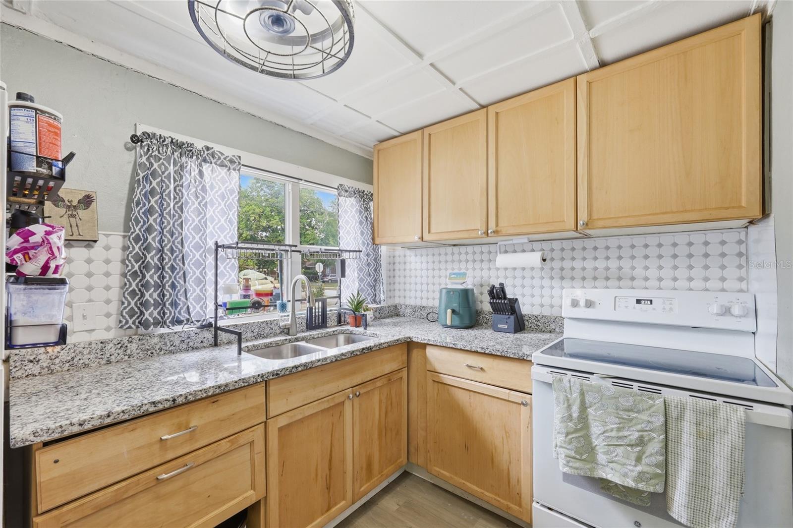 LEESBURG OAK CREST - Residential