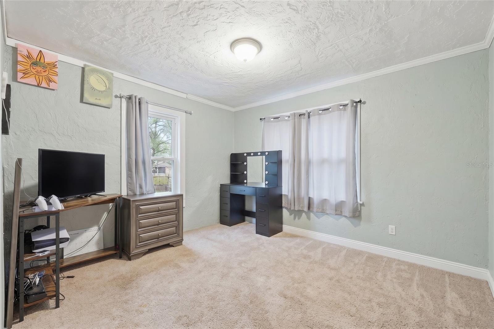 LEESBURG OAK CREST - Residential