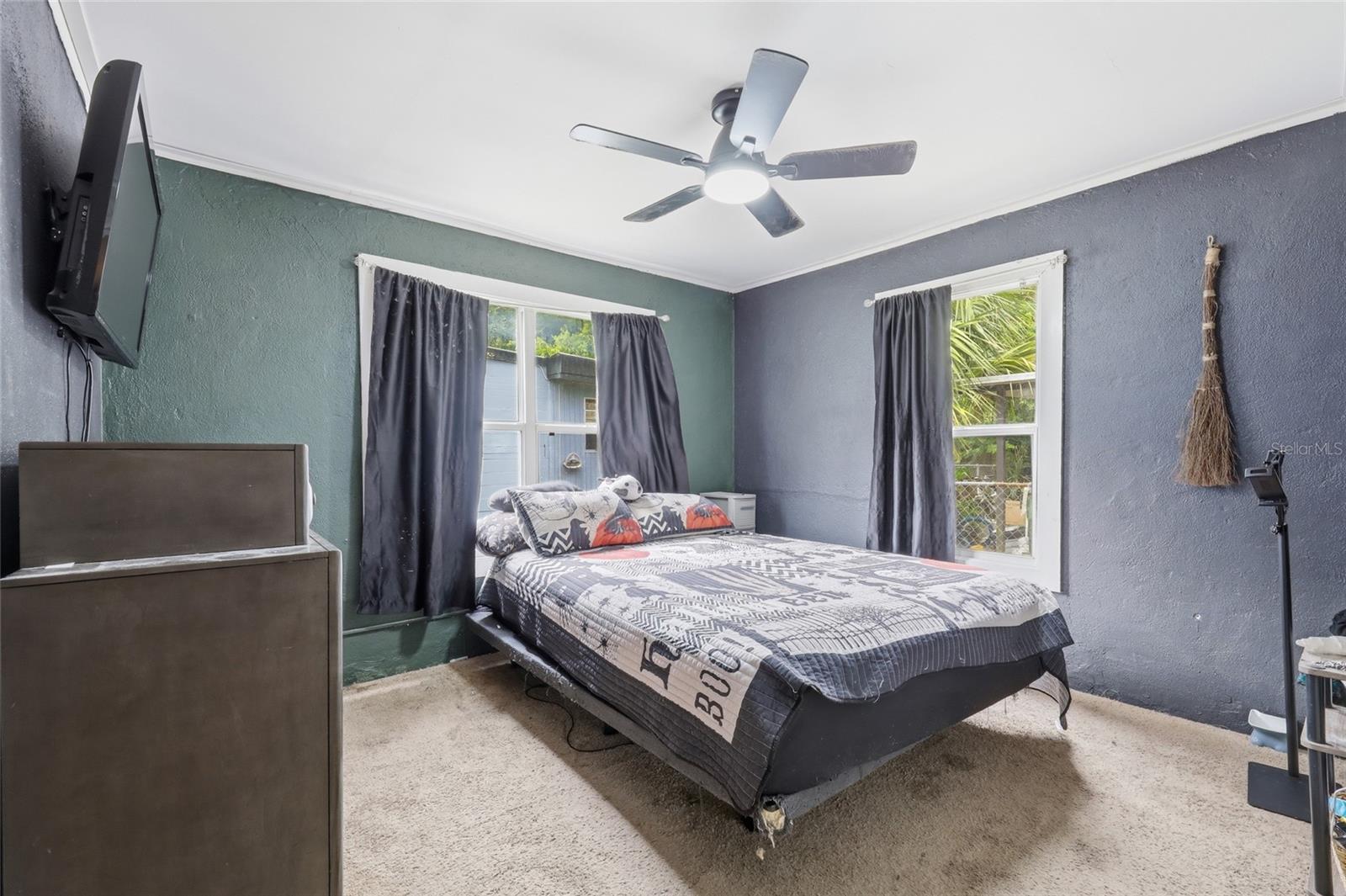 LEESBURG OAK CREST - Residential