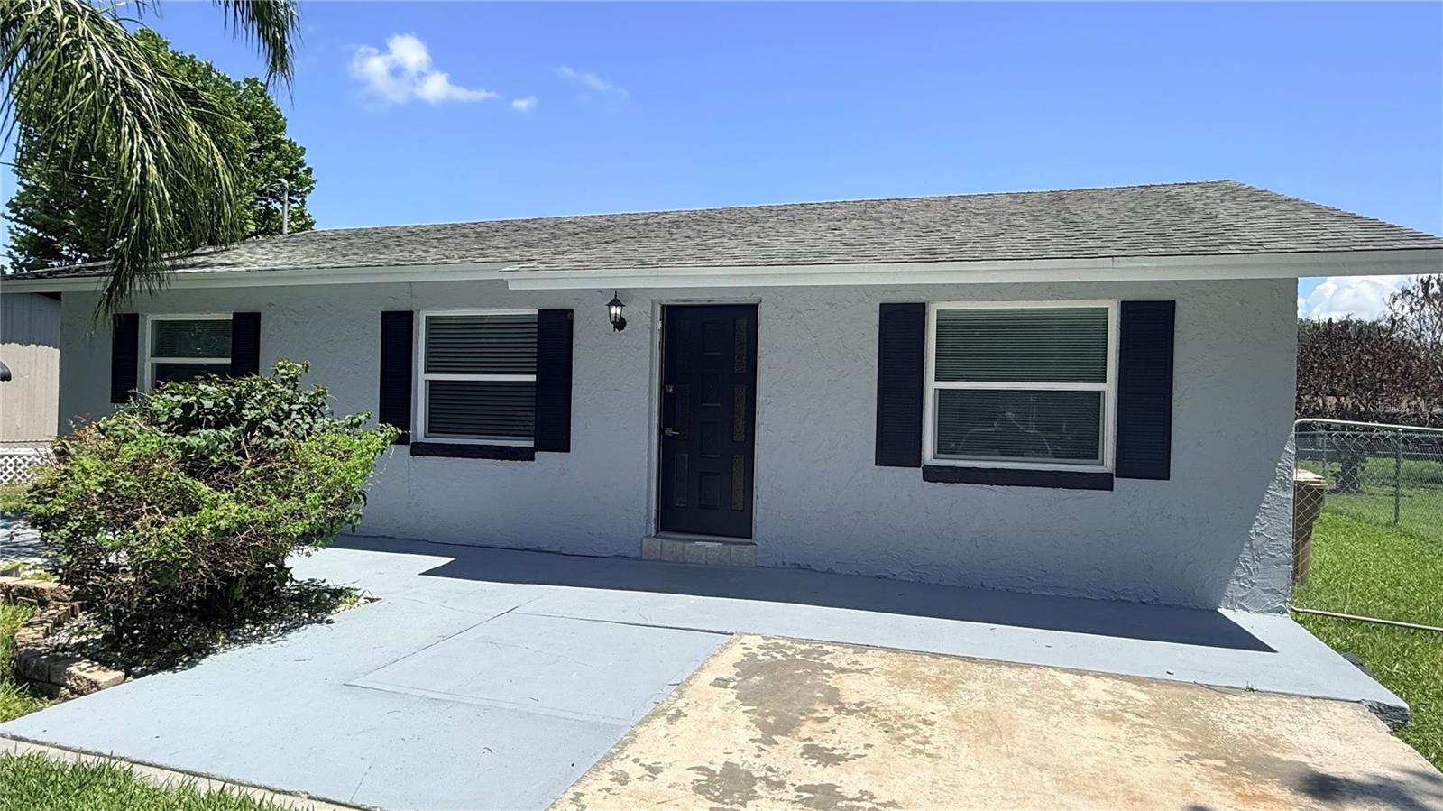 TROPICAL PARK UNIT 01 - Residential Lease