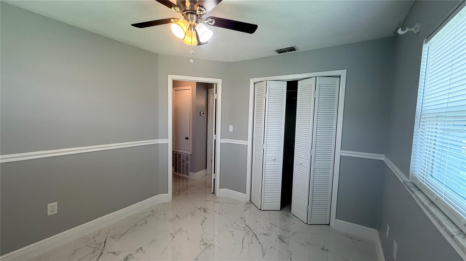 TROPICAL PARK UNIT 01 - Residential Lease