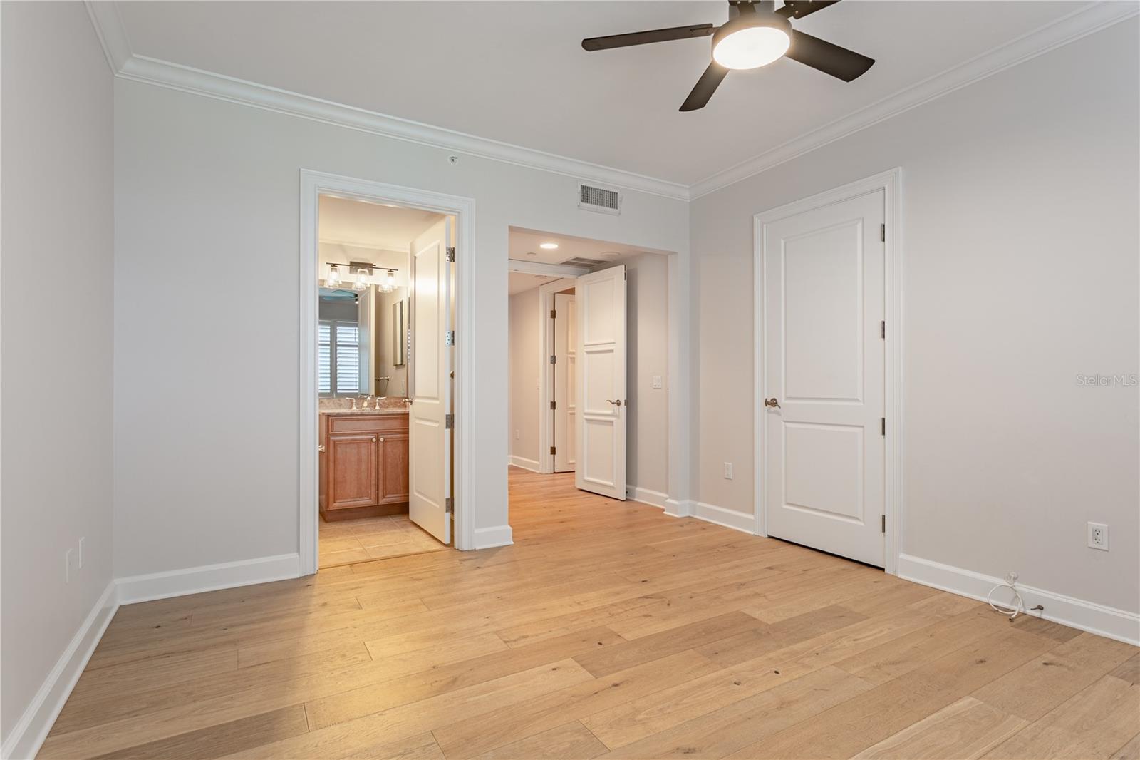PARKSHORE PLAZA CONDO - Residential Lease
