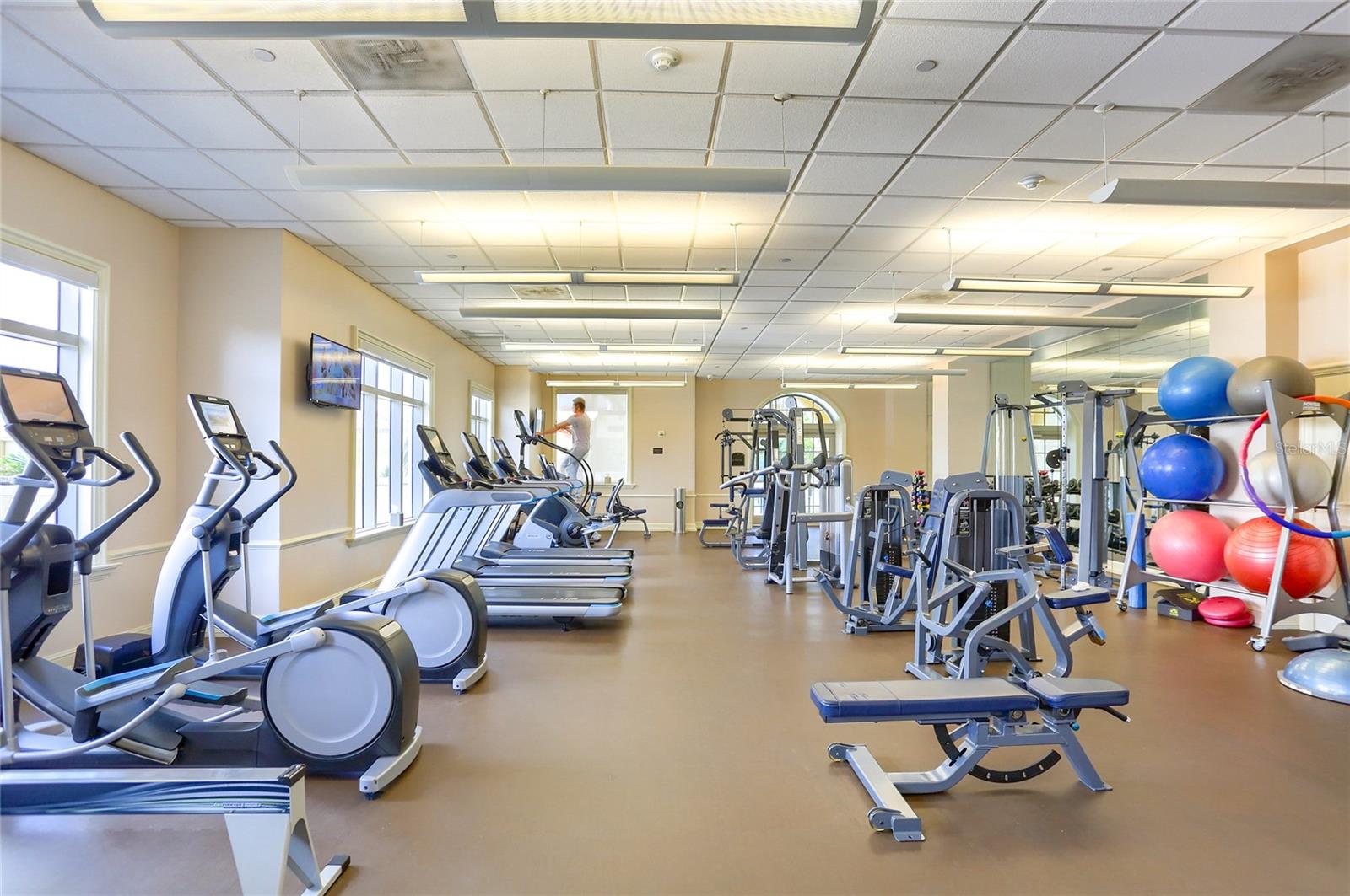 PARKSHORE PLAZA CONDO - Residential Lease