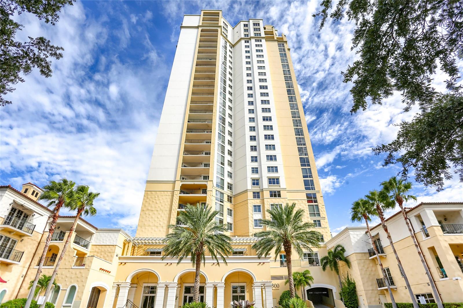 PARKSHORE PLAZA CONDO - Residential Lease