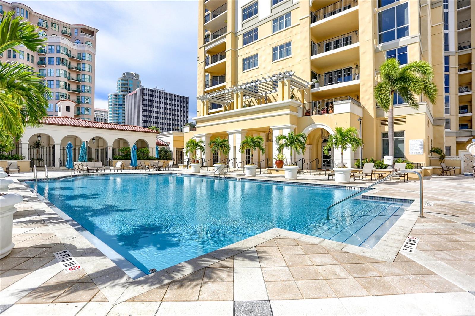PARKSHORE PLAZA CONDO - Residential Lease