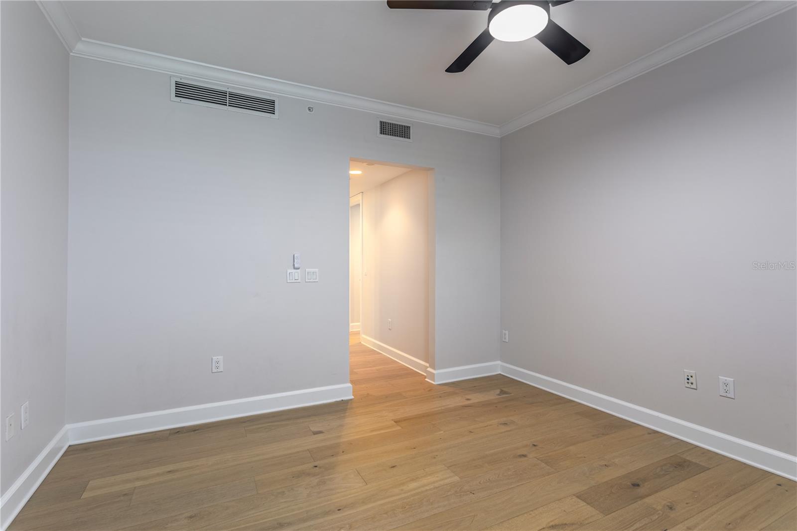 PARKSHORE PLAZA CONDO - Residential Lease