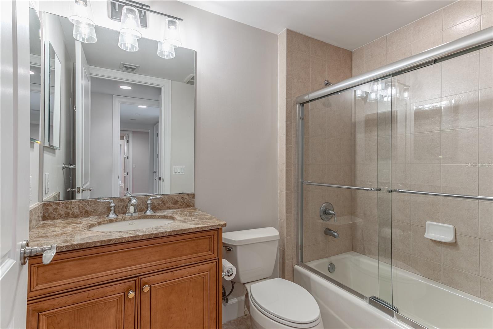 PARKSHORE PLAZA CONDO - Residential Lease