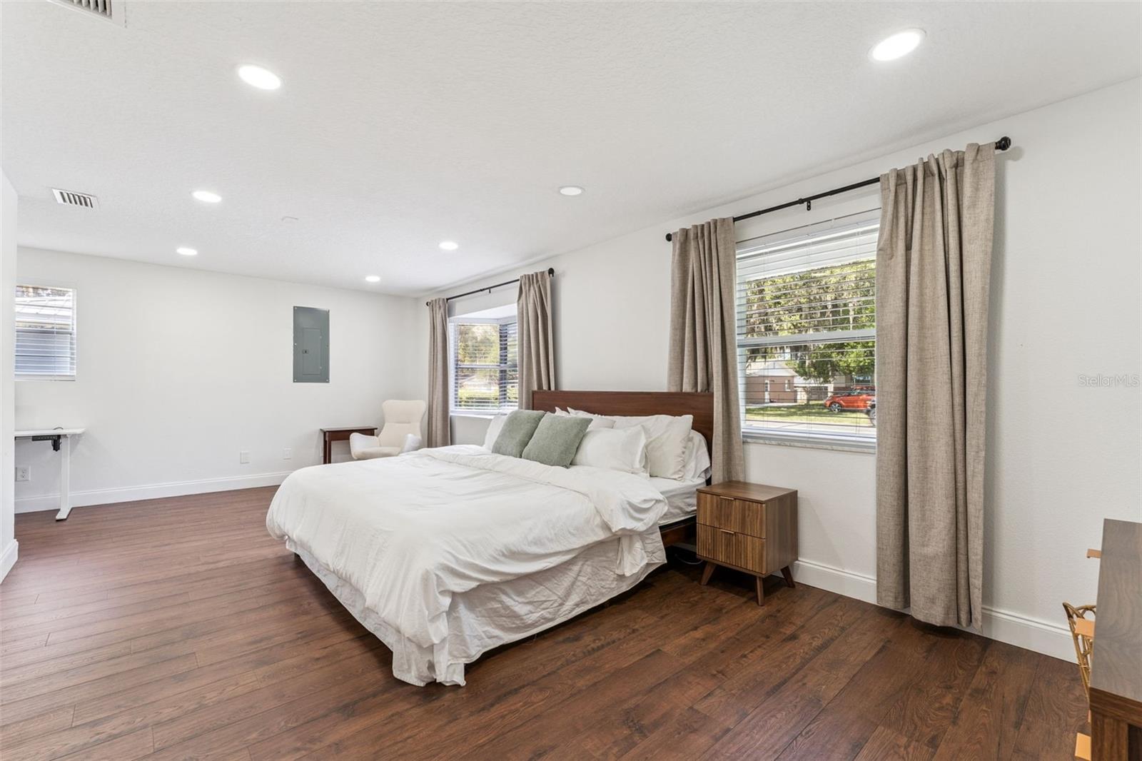 GOLDEN HEIGHTS - Residential
