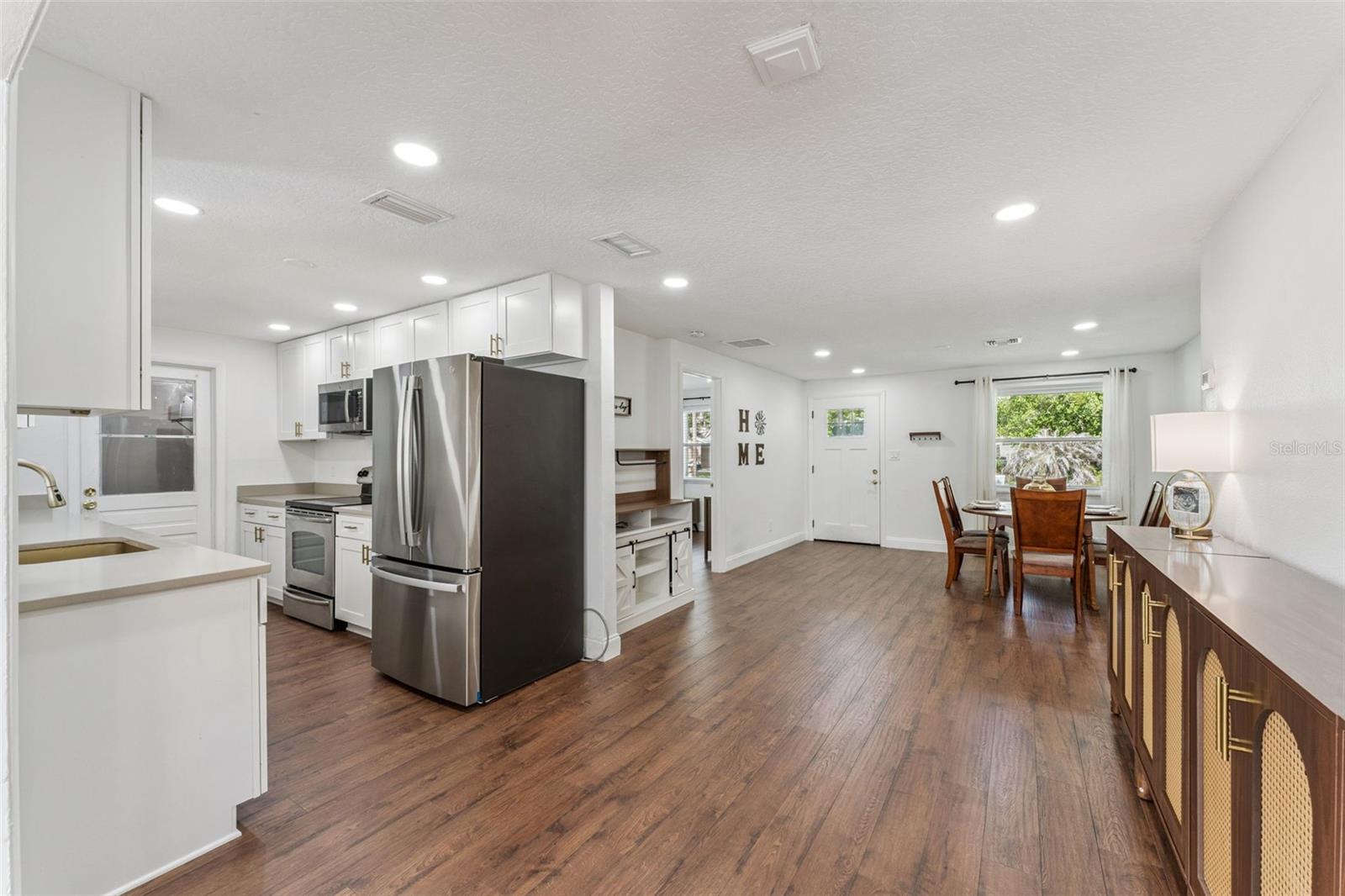 GOLDEN HEIGHTS - Residential