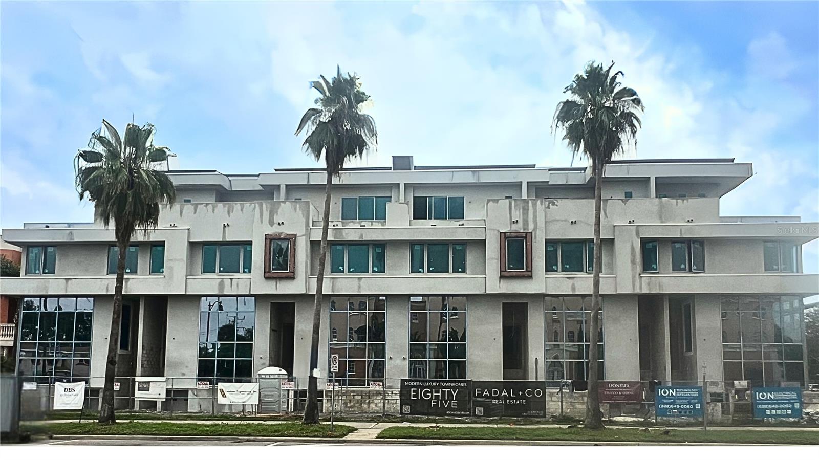 D2K | 85 DAVIS TOWNHOME - Residential