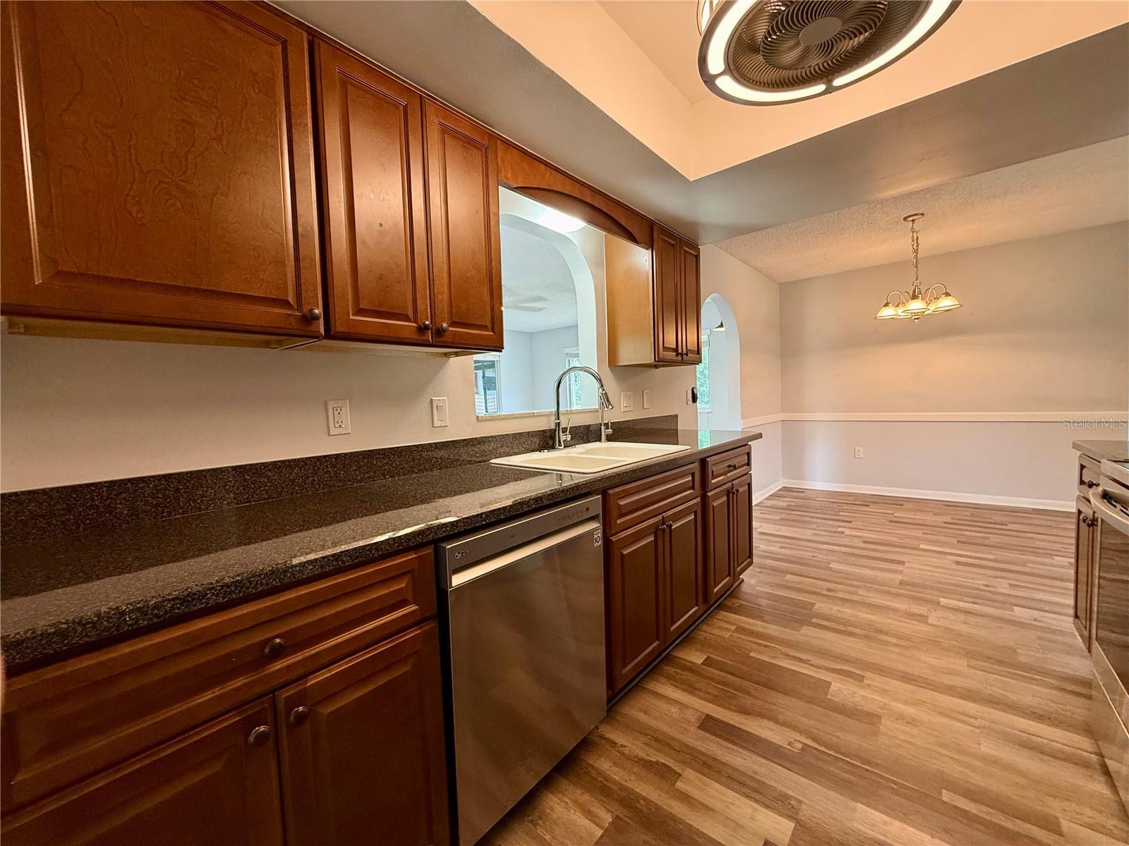 PALM CAY - Residential