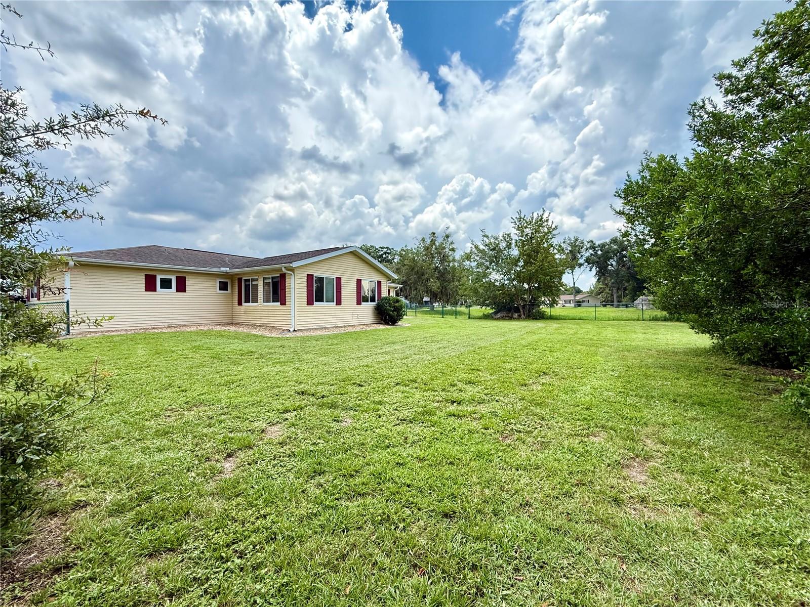 PALM CAY - Residential