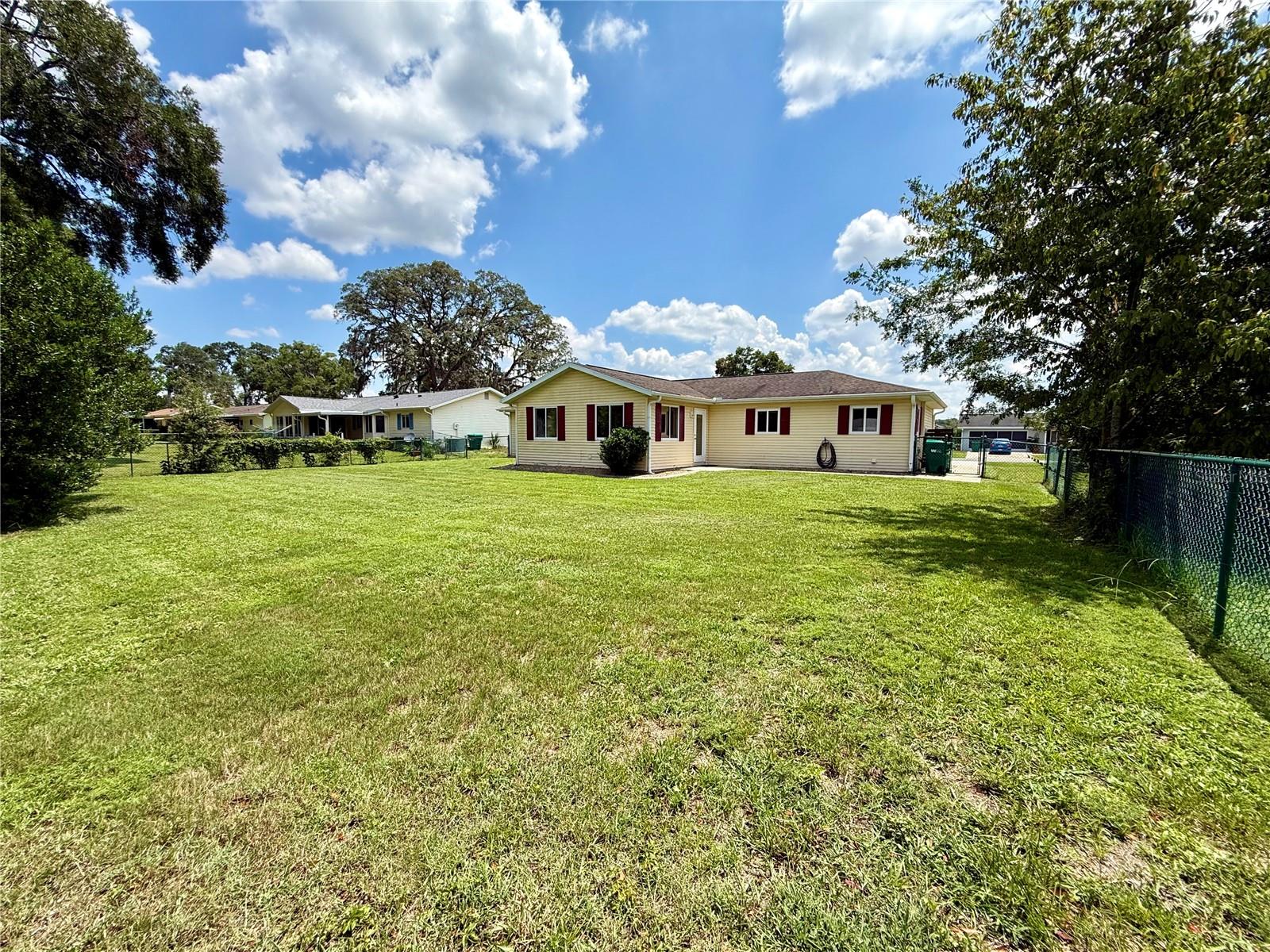 PALM CAY - Residential