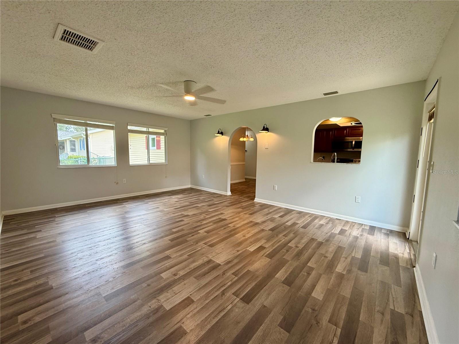 PALM CAY - Residential