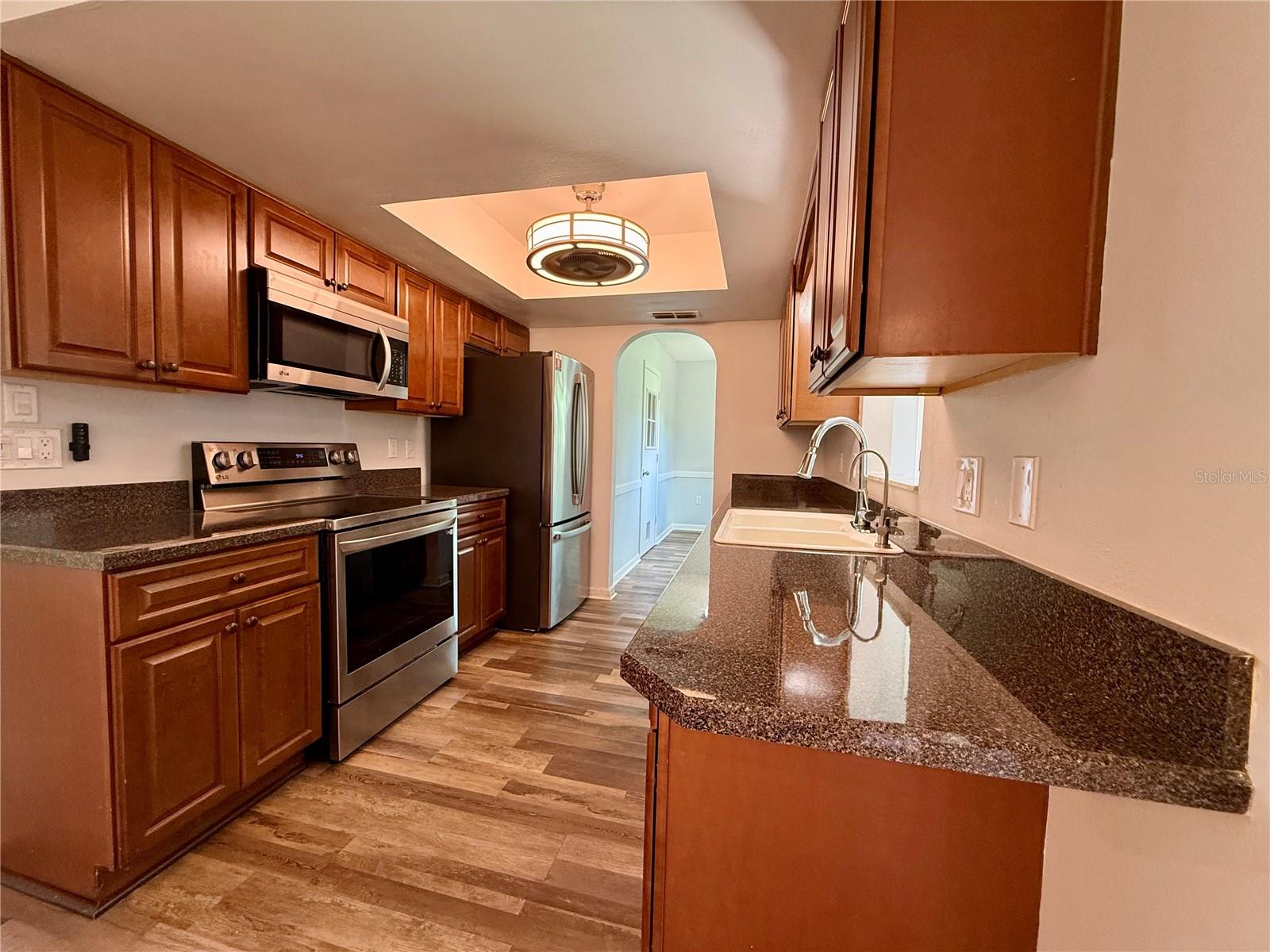 PALM CAY - Residential