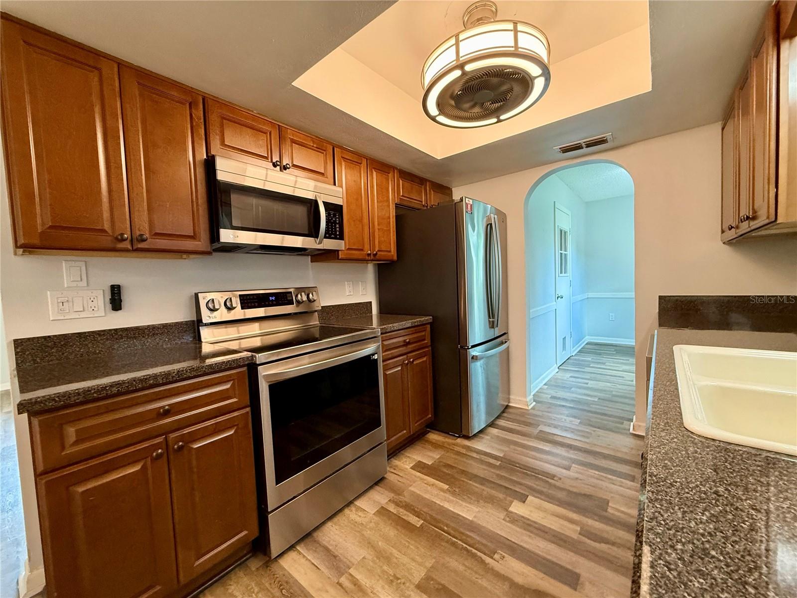 PALM CAY - Residential