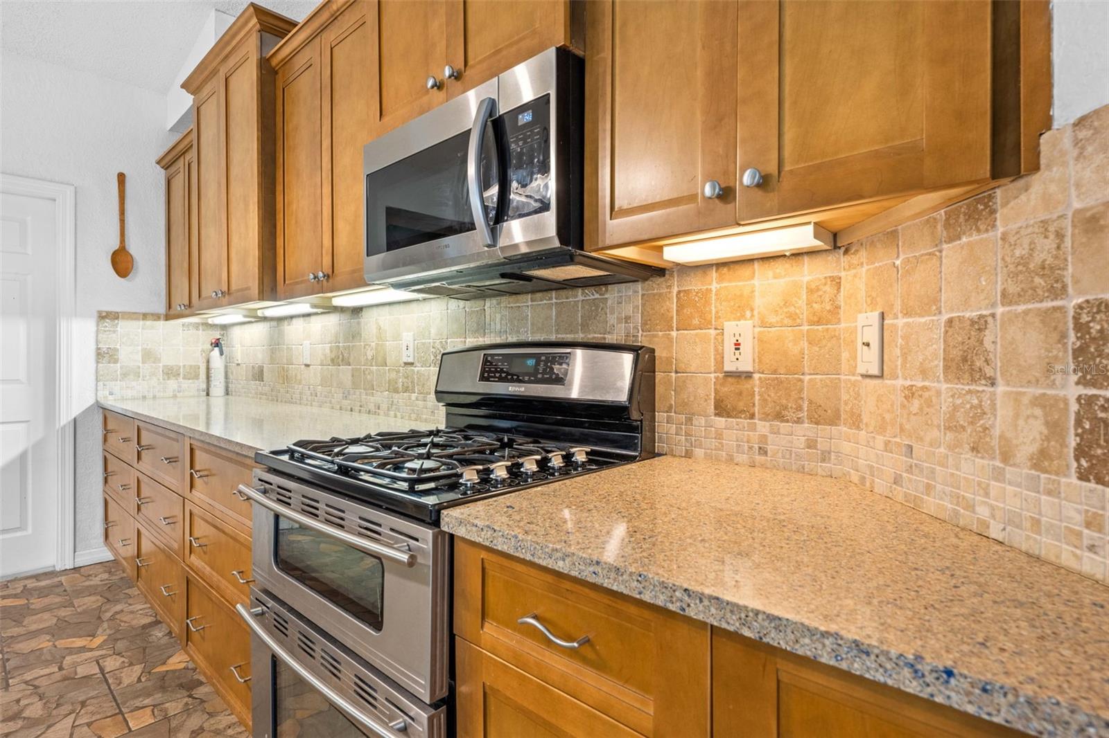 GLEN HILLS VILLAGE - Residential