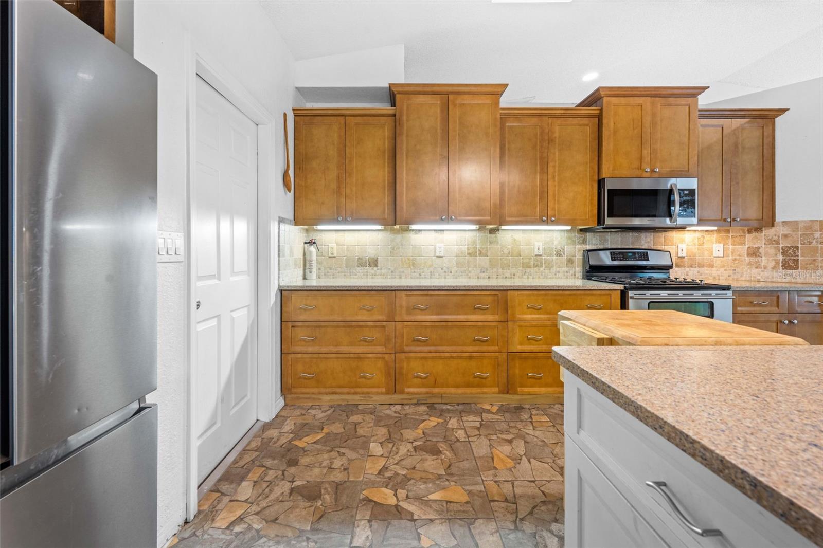 GLEN HILLS VILLAGE - Residential