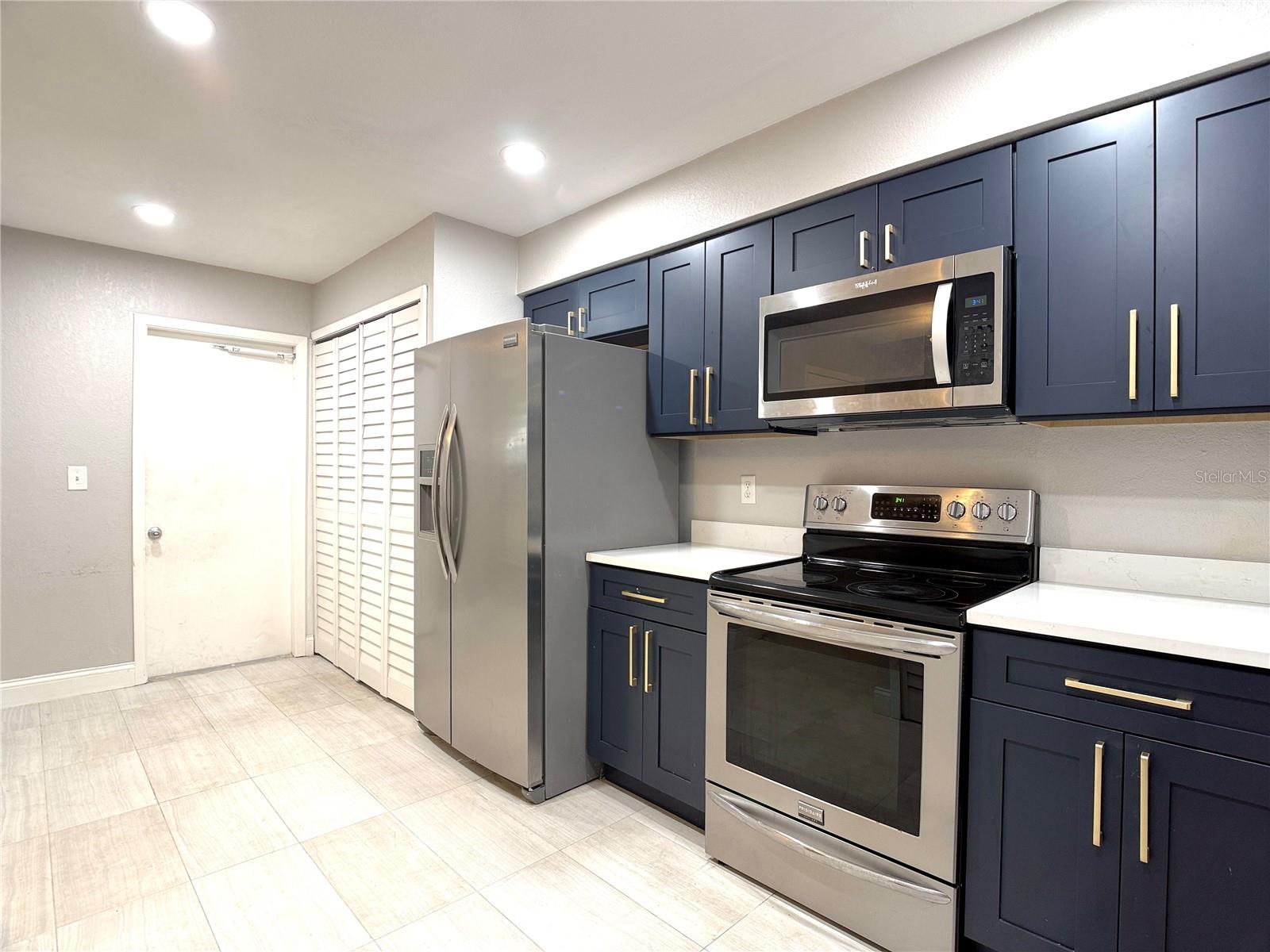 CYPRESS CRK GOLF TOWNHOMES CONDO - Residential Lease