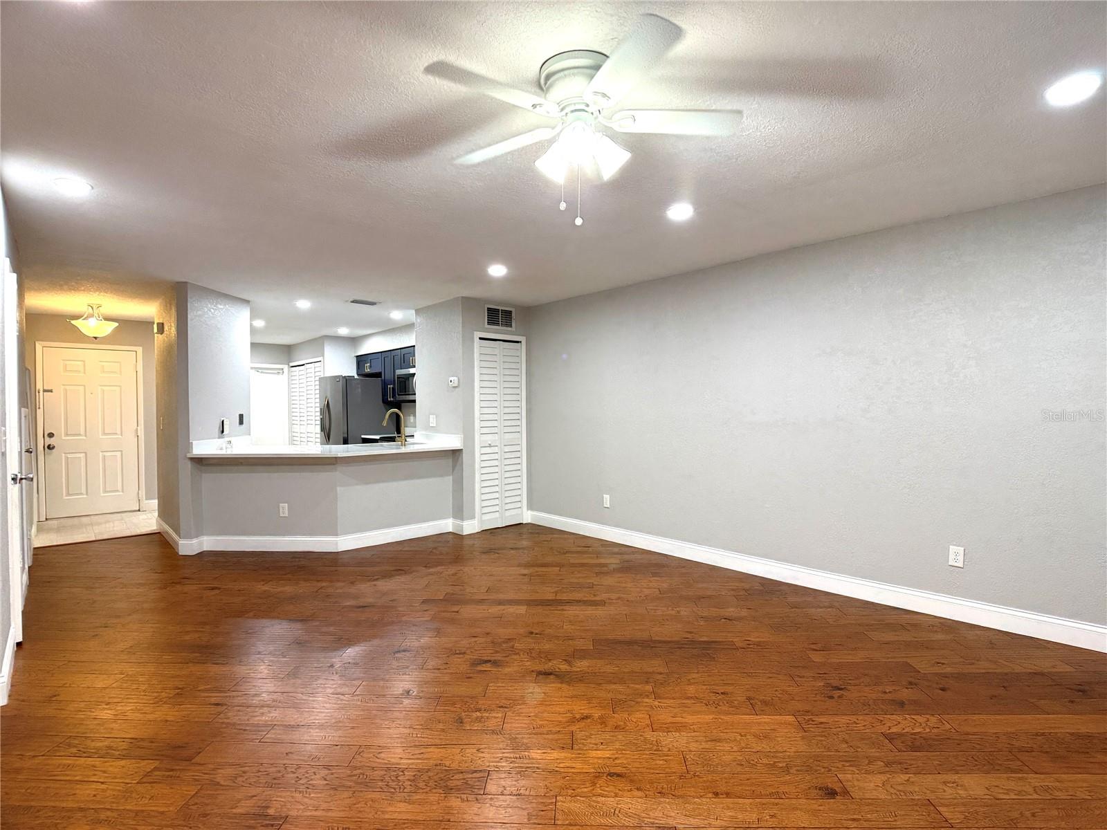 CYPRESS CRK GOLF TOWNHOMES CONDO - Residential Lease