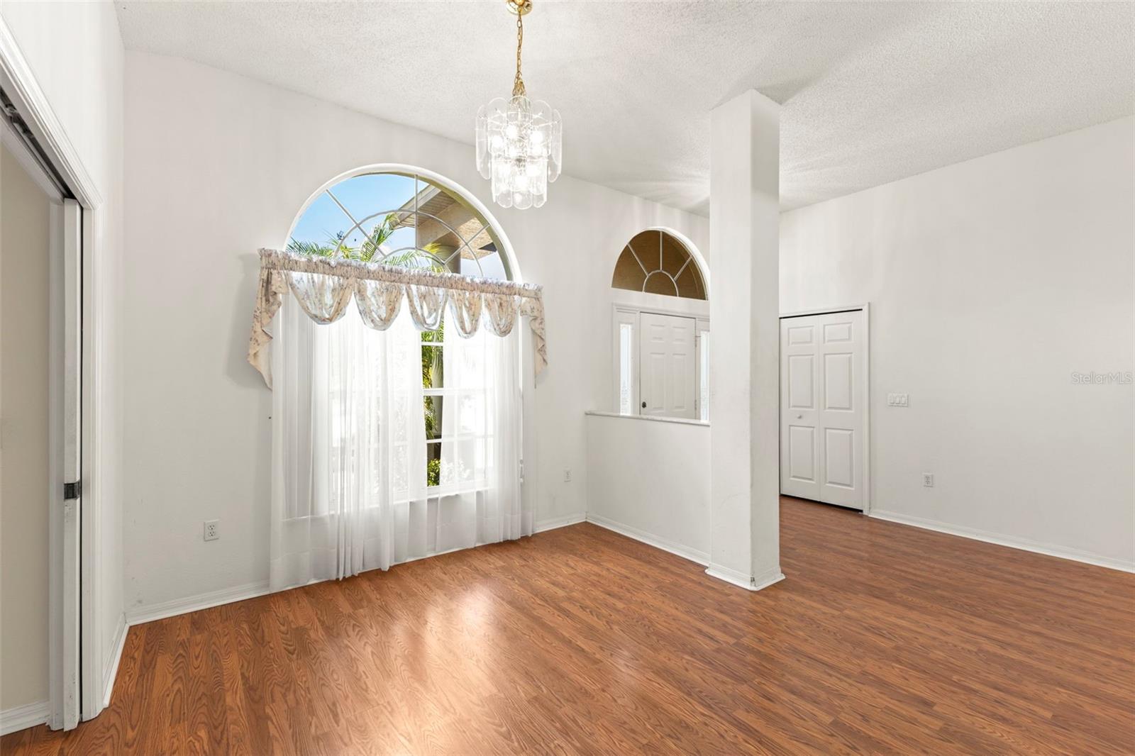 SOUTHERN OAKS - Residential