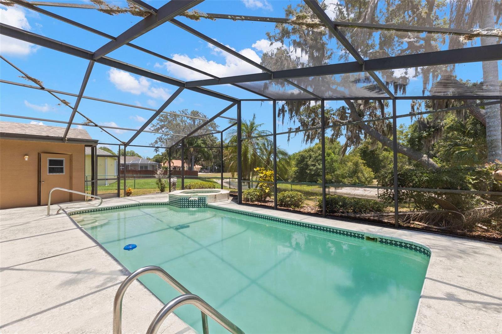 SOUTHERN OAKS - Residential