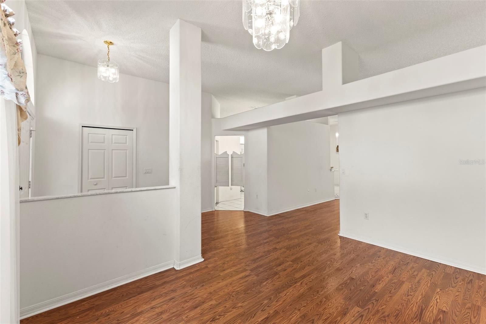 SOUTHERN OAKS - Residential