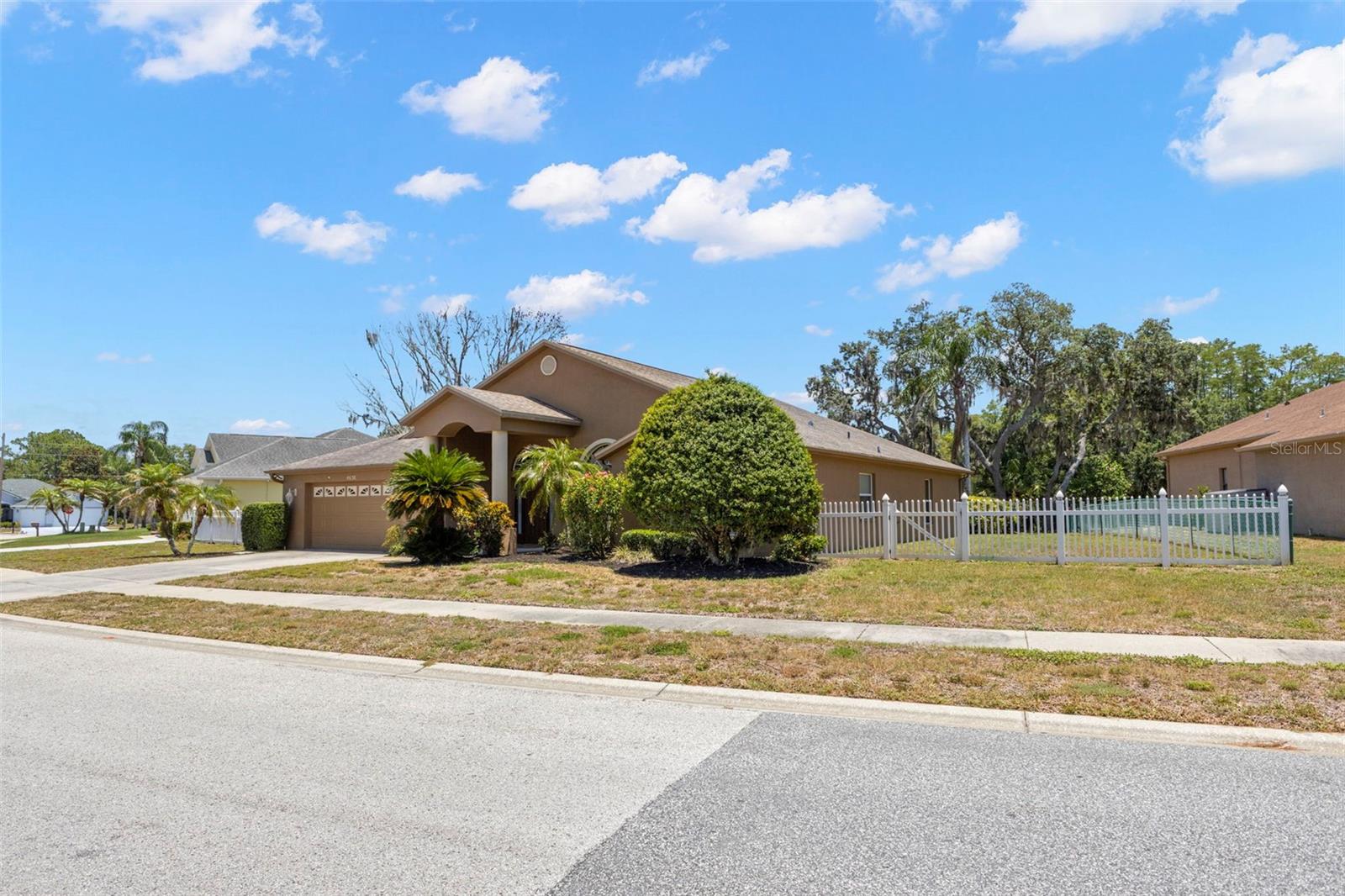 SOUTHERN OAKS - Residential