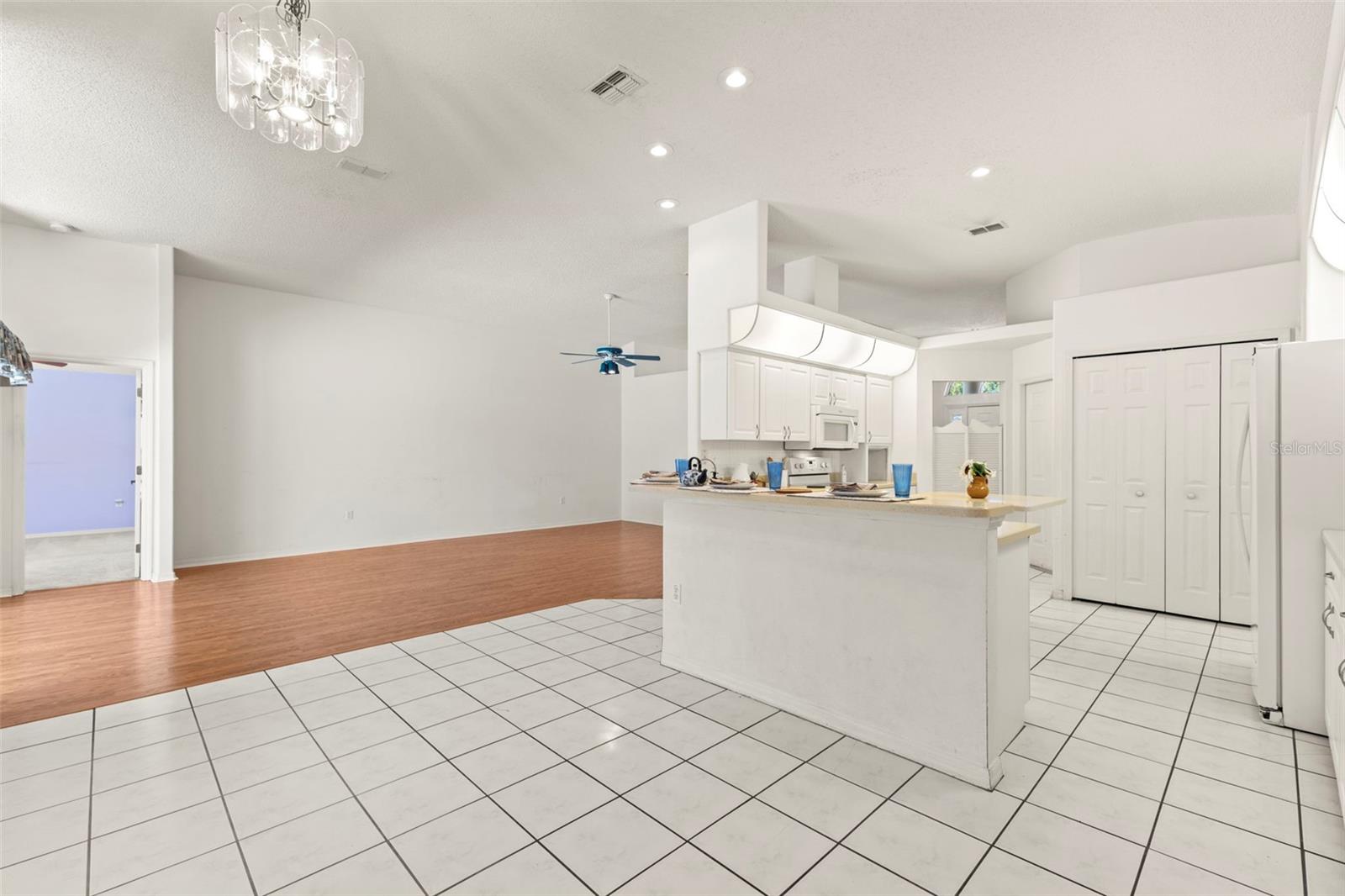 SOUTHERN OAKS - Residential