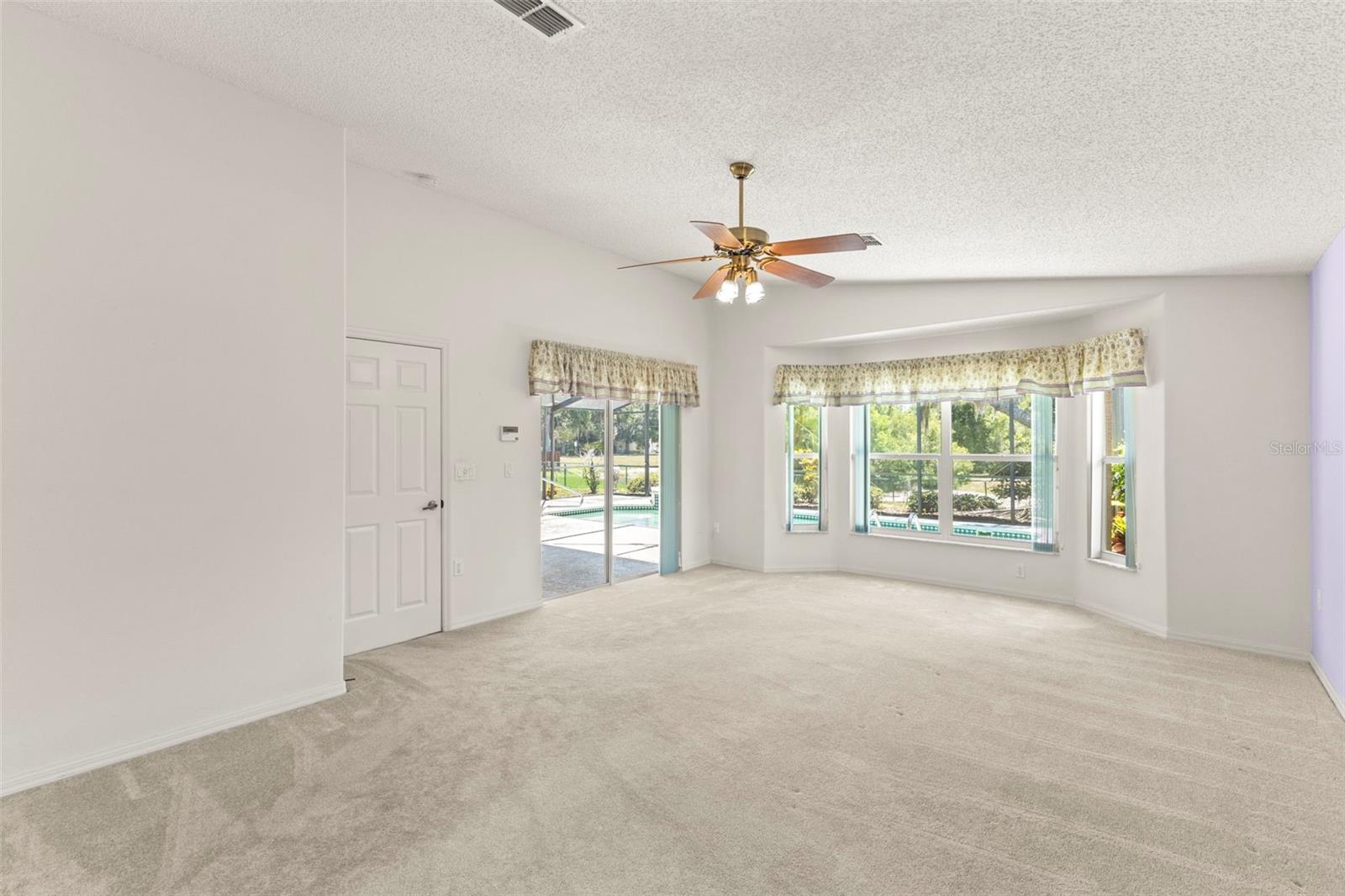 SOUTHERN OAKS - Residential