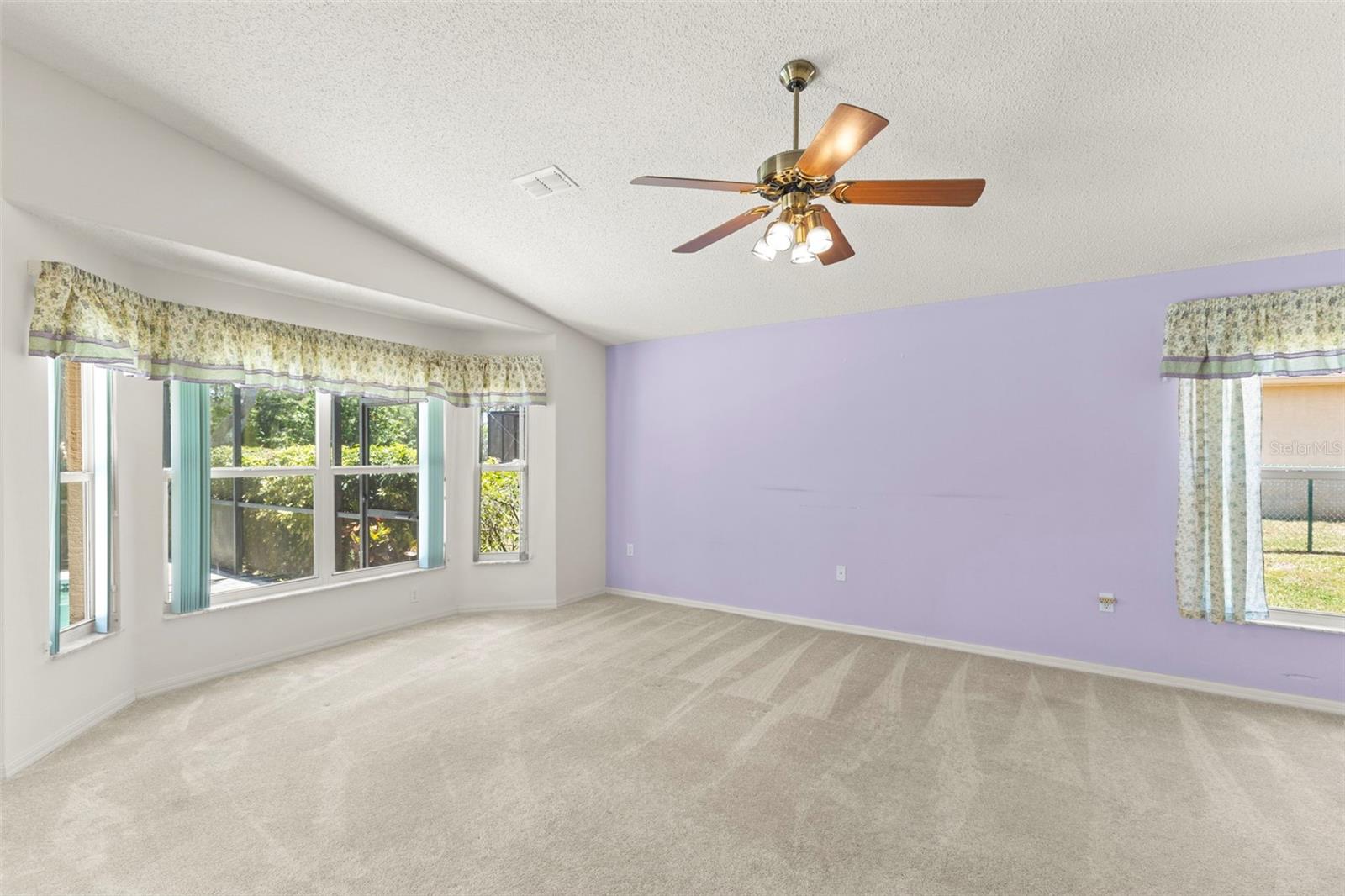 SOUTHERN OAKS - Residential