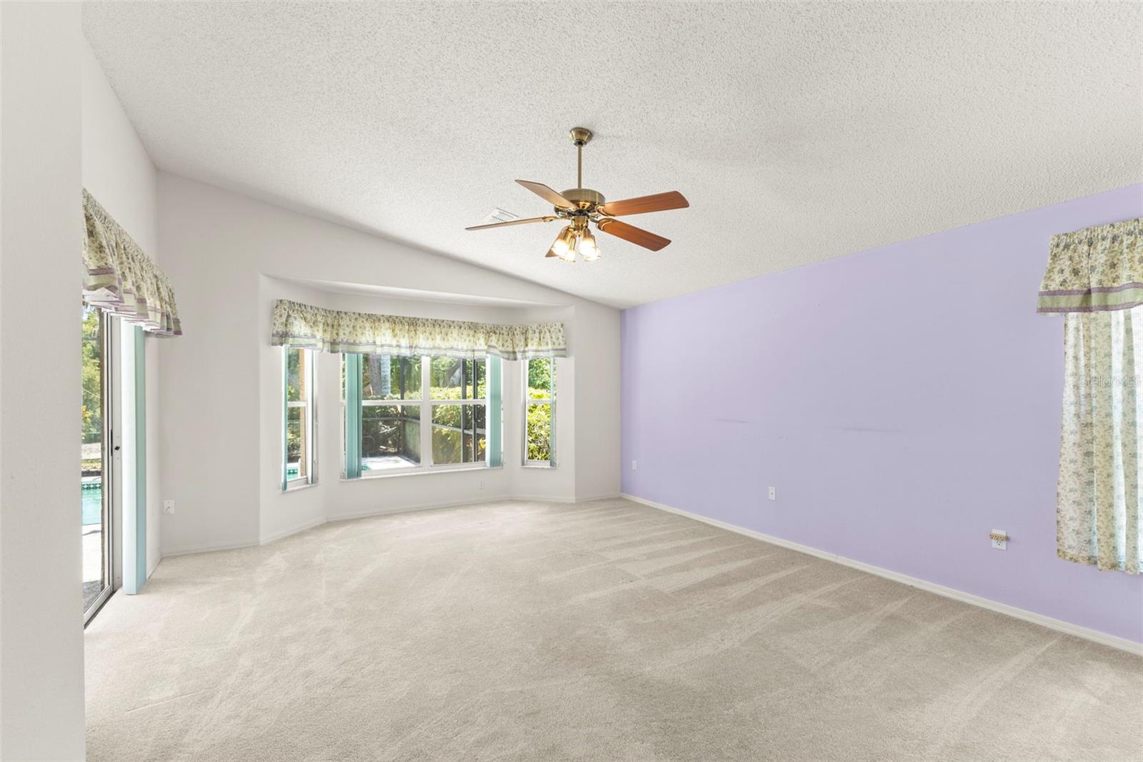 SOUTHERN OAKS - Residential