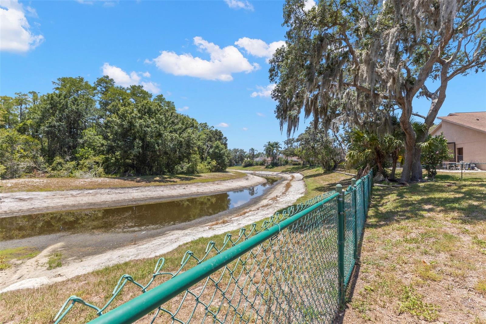 SOUTHERN OAKS - Residential