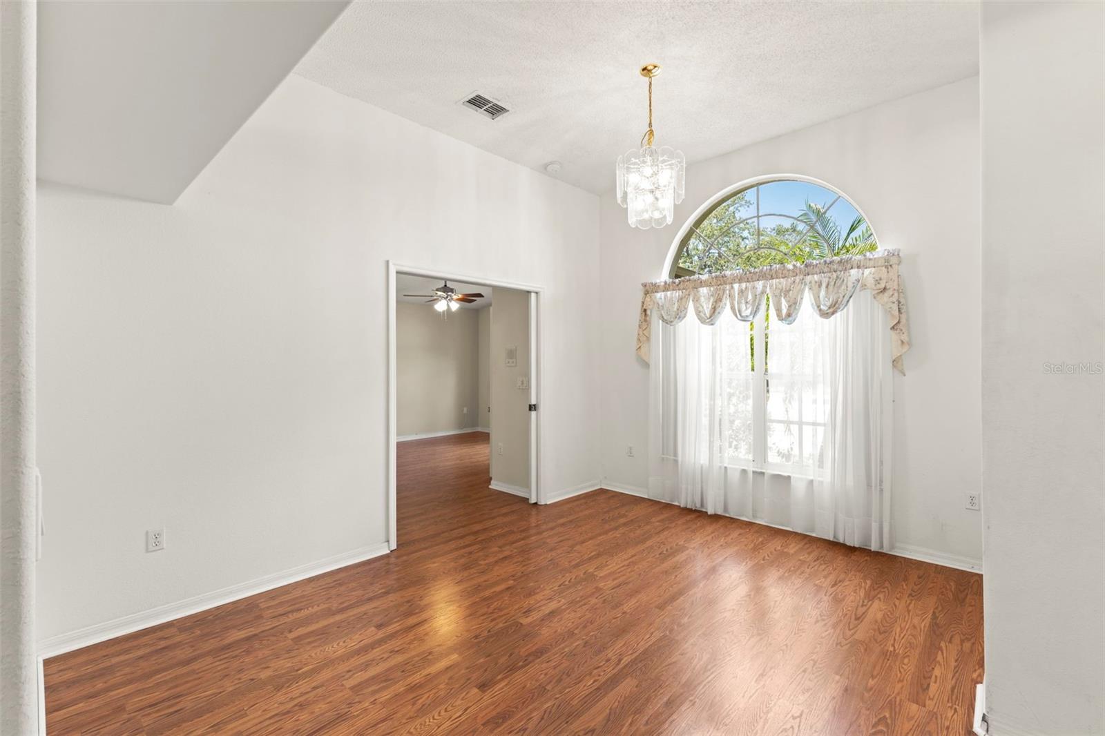 SOUTHERN OAKS - Residential