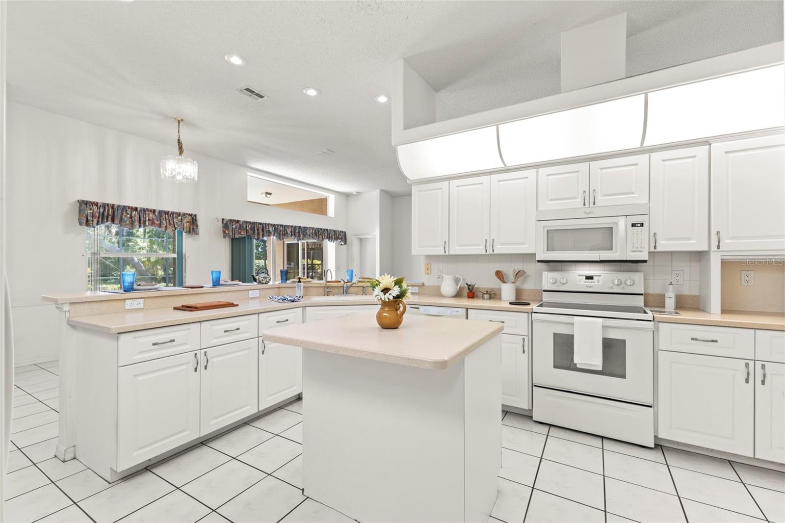 SOUTHERN OAKS - Residential