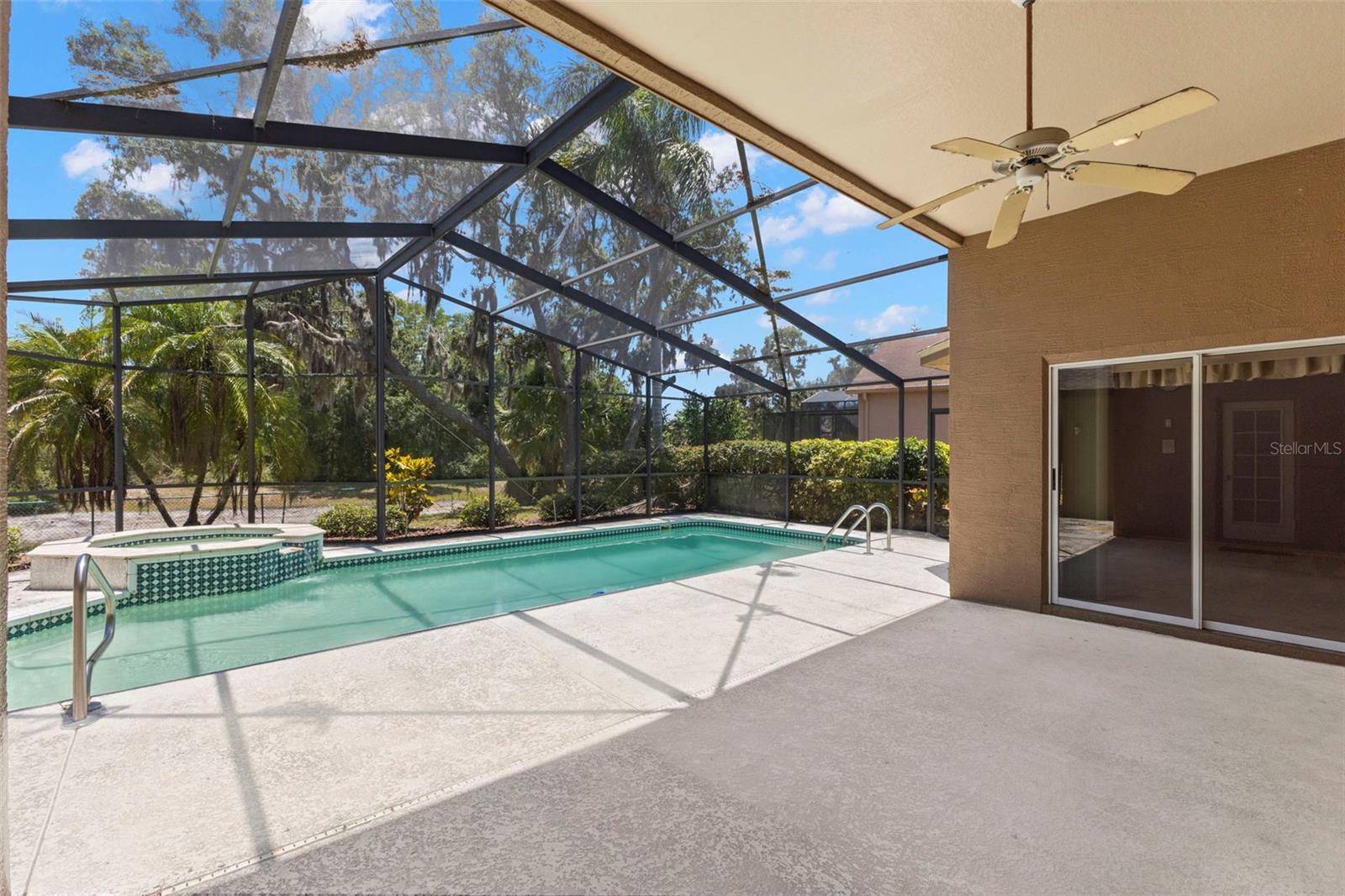 SOUTHERN OAKS - Residential